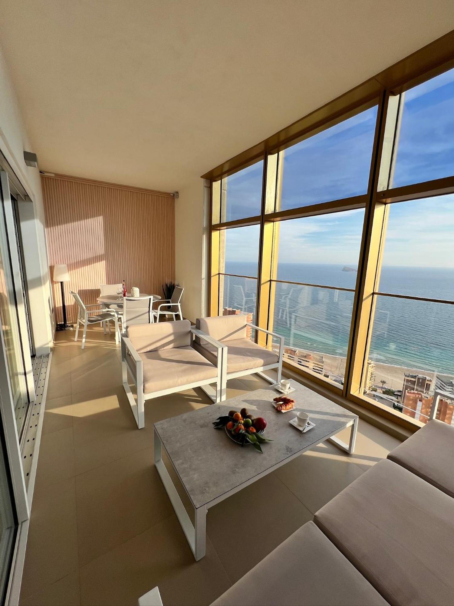 Intempo Residence By Leo Apartments Benidorm Exterior photo