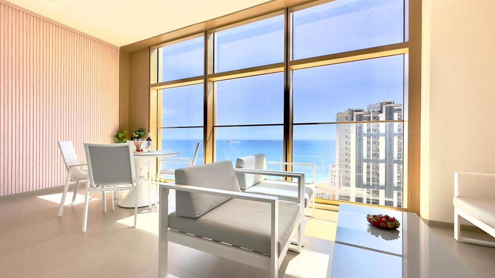 Intempo Residence By Leo Apartments Benidorm Exterior photo